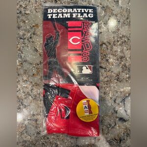 Cincinnati Reds Team Flag
